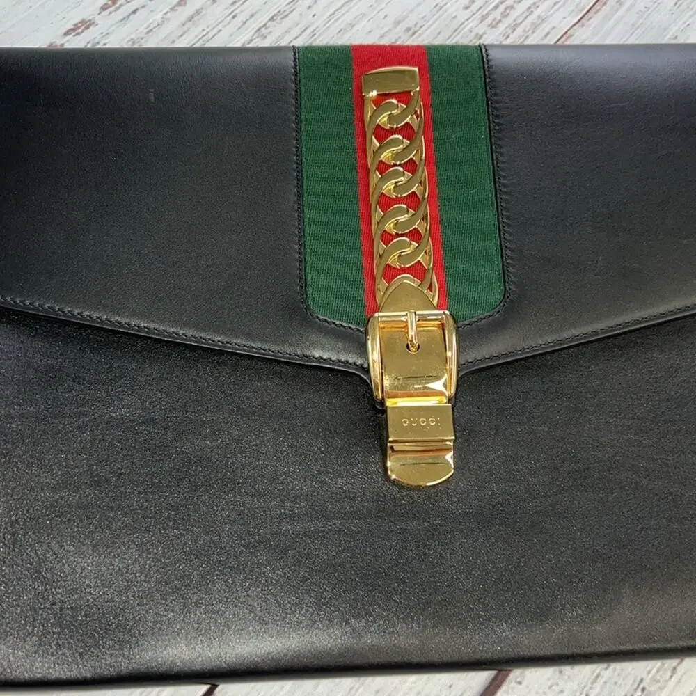 Gucci excellent used